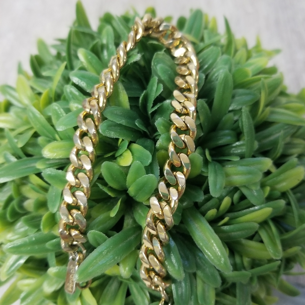 Vintage Monet goldtone chain bracelet - Picture 6 of 8